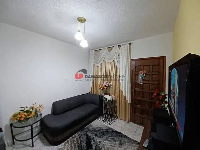 Casa com 146m² 2 quartos e 2 banheiros, à venda, no bairro Vila Valparaíso em Santo André