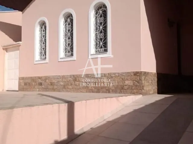 Casa com 250m² 2 quartos e 1 banheiro, à venda, no bairro Jardim Ana Rosa em Taubaté