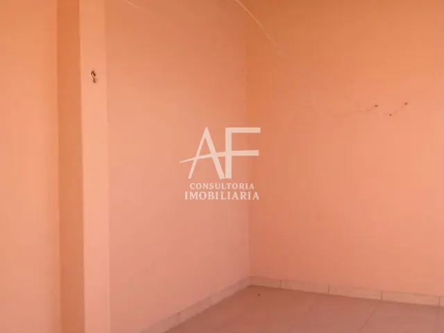 Casa com 250m² 2 quartos e 1 banheiro, à venda, no bairro Jardim Ana Rosa em Taubaté