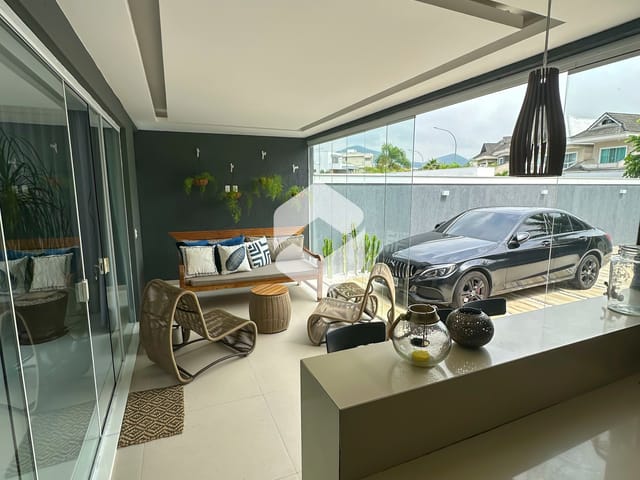 Casa 5 quartos e 6 banheiros, à venda, no bairro Recreio dos Bandeirantes em Rio de Janeiro