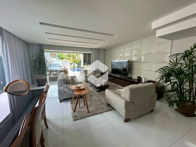Casa 5 quartos e 6 banheiros, à venda, no bairro Recreio dos Bandeirantes em Rio de Janeiro