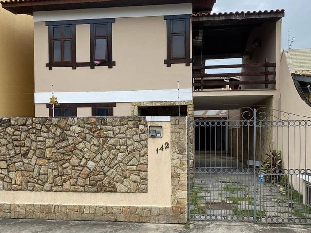 Casa 3 quartos e 3 banheiros, à venda, no bairro Parque Rosário em Campos dos Goytacazes