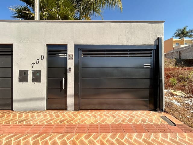 Casa com 120m² 2 quartos e 1 banheiro, para alugar, no bairro Jardim Tókio em Londrina