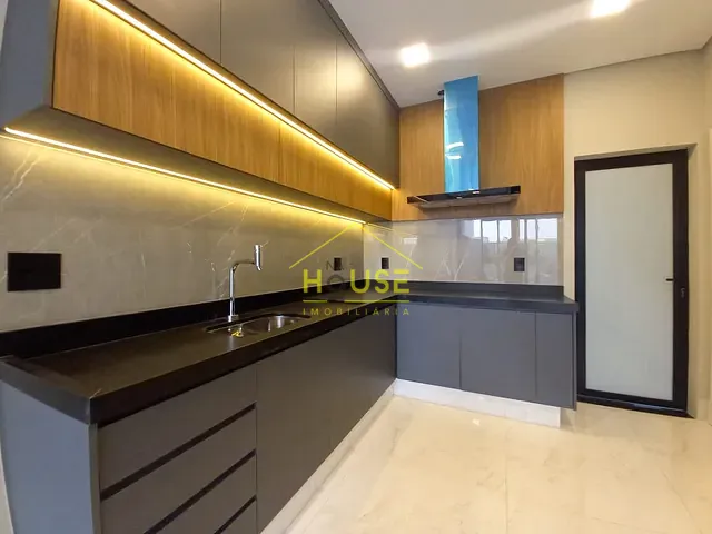 Casa com 375m² 3 quartos e 5 banheiros, à venda, no bairro Condomínio Vilage La Montagne em São José do Rio Preto