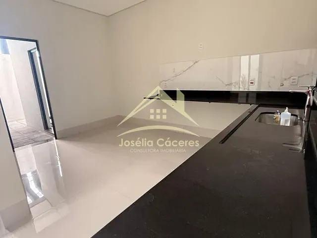 Casa com 200m² 3 quartos e 2 banheiros, à venda, no bairro avenida das torres em Cuiabá