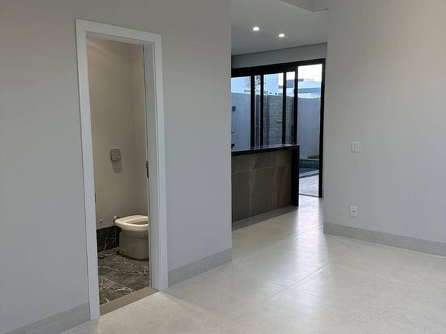 Casa com 250m² 3 quartos e 1 banheiro, à venda, no bairro Condomínio Primor das Torres em Cuiabá