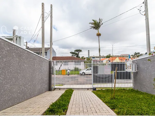 Casa 2 quartos e 4 banheiros, à venda, no bairro Alto Boqueirão em Curitiba