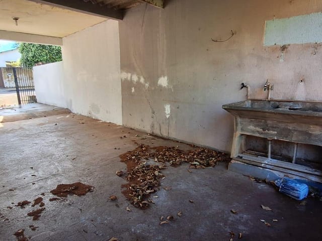 Casa 2 quartos e 1 banheiro, para alugar, no bairro Parque Residencial Ana Rosa em Cambé