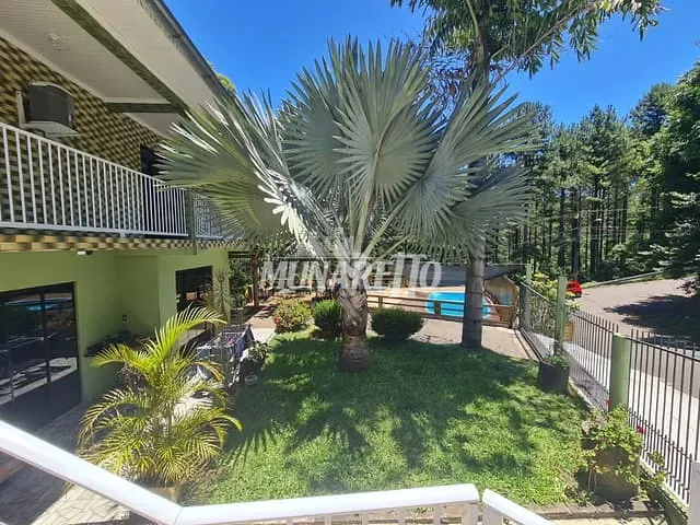 Casa com 304m² 6 quartos e 4 banheiros, à venda, no bairro Centro em Concórdia