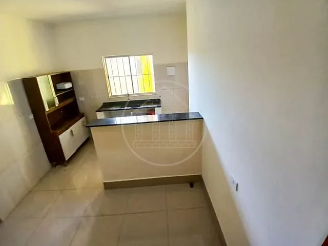 Casa com 250m² 2 quartos e 1 banheiro, para alugar, no bairro Jardim Shangrilá em São Paulo