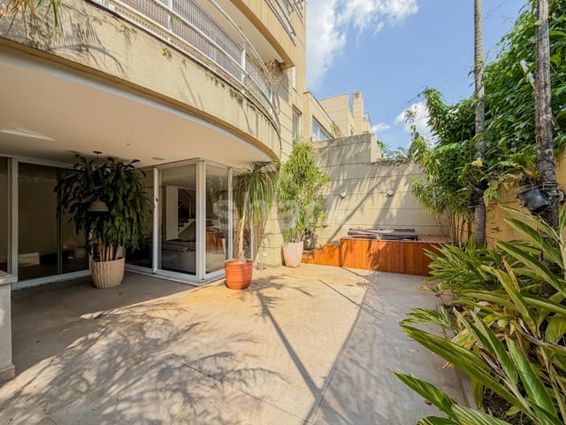 Casa com 380m² 4 quartos e 6 banheiros, à venda ou para alugar, no bairro Vila Madalena em São Paulo