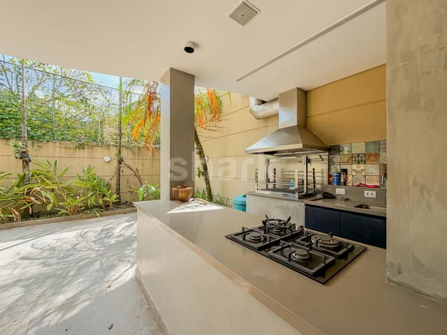 Casa com 380m² 4 quartos e 6 banheiros, à venda ou para alugar, no bairro Vila Madalena em São Paulo