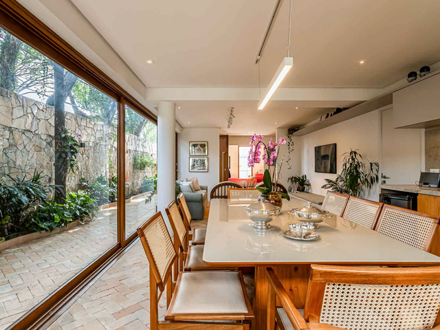 Casa com 300m² 3 quartos e 4 banheiros, à venda, no bairro Indianópolis em São Paulo