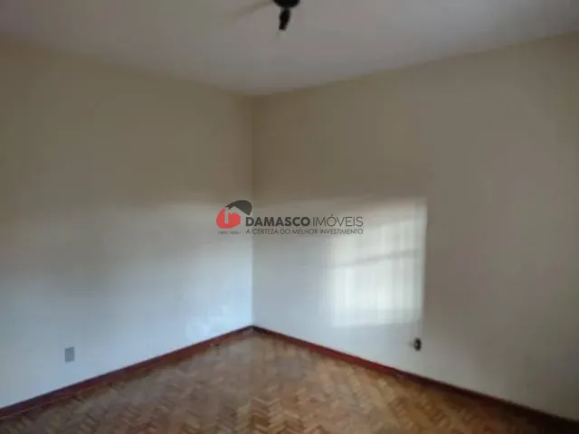 Casa com 400m² 2 quartos e 1 banheiro, à venda, no bairro Santa Maria em São Caetano do Sul