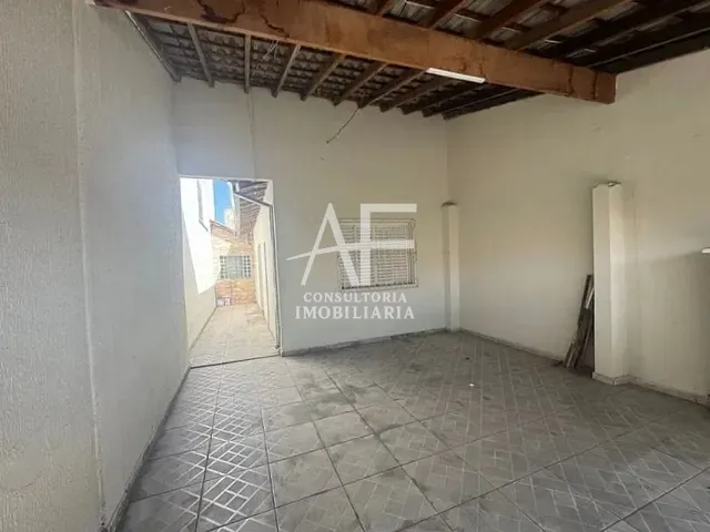 Casa com 150m² 2 quartos e 1 banheiro, à venda, no bairro Jardim Ana Rosa em Taubaté
