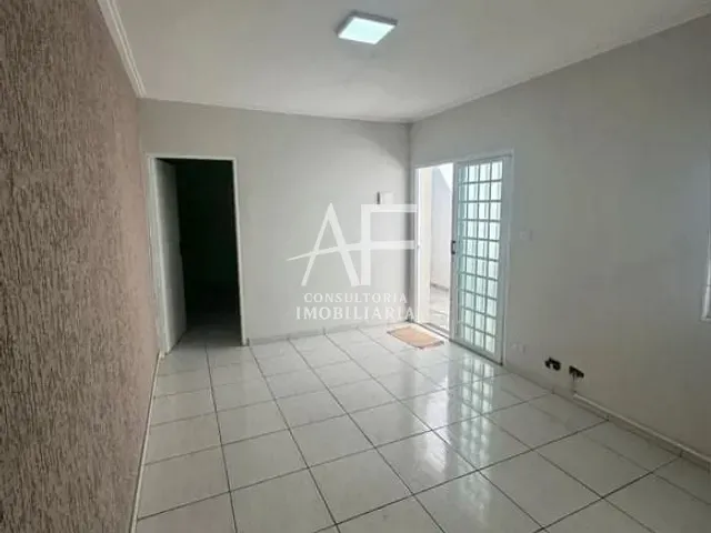 Casa com 150m² 2 quartos e 1 banheiro, à venda, no bairro Jardim Ana Rosa em Taubaté
