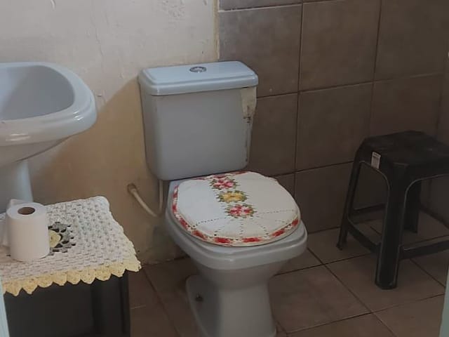 Casa com 200m² 1 quarto e 1 banheiro, à venda, no bairro Ouro Verde em Londrina