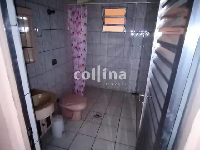 Casa com 200m² 5 quartos e 5 banheiros, à venda, no bairro Jardim Ester em Carapicuíba