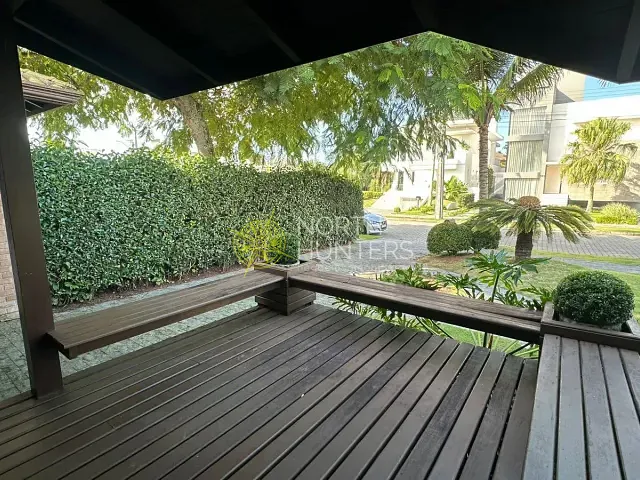 Casa com 450m² 4 quartos e 4 banheiros, à venda, no bairro Jurerê Internacional em Florianópolis