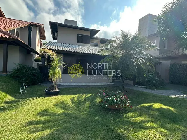 Casa com 450m² 4 quartos e 4 banheiros, à venda, no bairro Jurerê Internacional em Florianópolis
