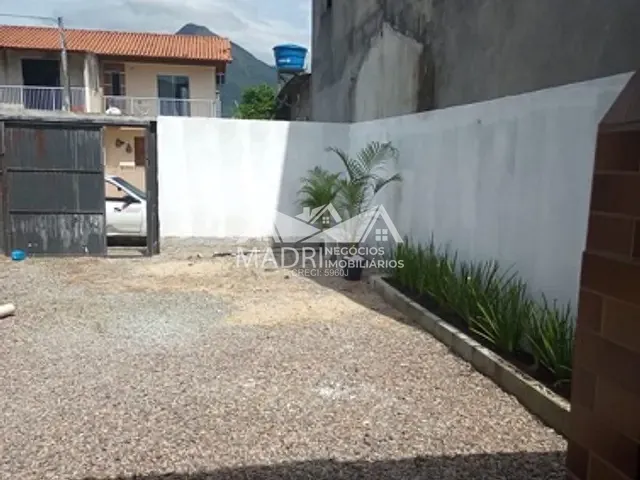 Casa com 160m² 1 quarto e 1 banheiro, à venda, no bairro Barra do Aririú em Palhoça