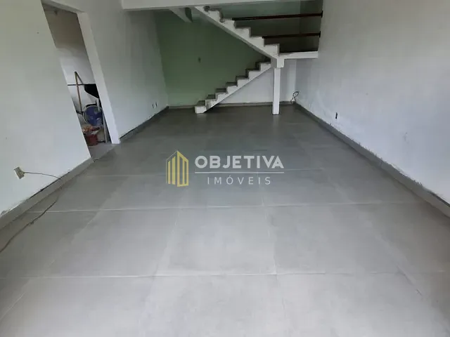Casa com 300m² 3 quartos e 2 banheiros, à venda, no bairro São Jorge em Novo Hamburgo