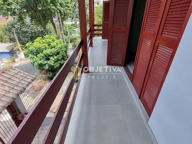 Casa com 300m² 3 quartos e 2 banheiros, à venda, no bairro São Jorge em Novo Hamburgo