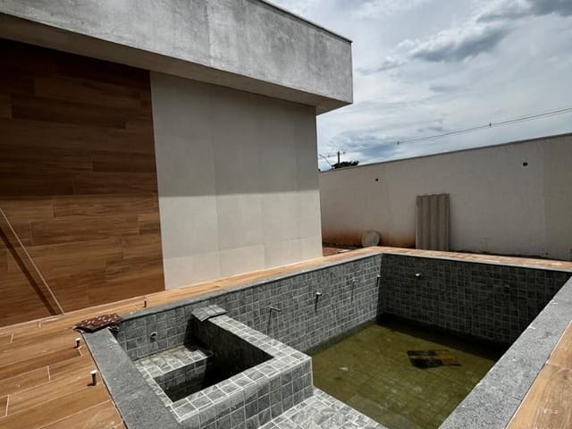 Casa com 442m² 3 quartos e 4 banheiros, à venda, no bairro Extensão do Bosque em Rio das Ostras