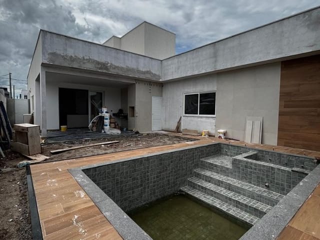 Casa com 442m² 3 quartos e 4 banheiros, à venda, no bairro Extensão do Bosque em Rio das Ostras