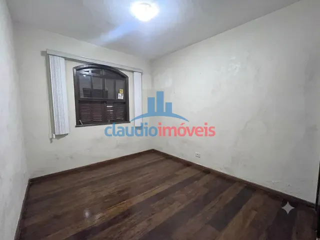 Casa 3 quartos e 3 banheiros, à venda, no bairro Barreira Cravo em Volta Redonda