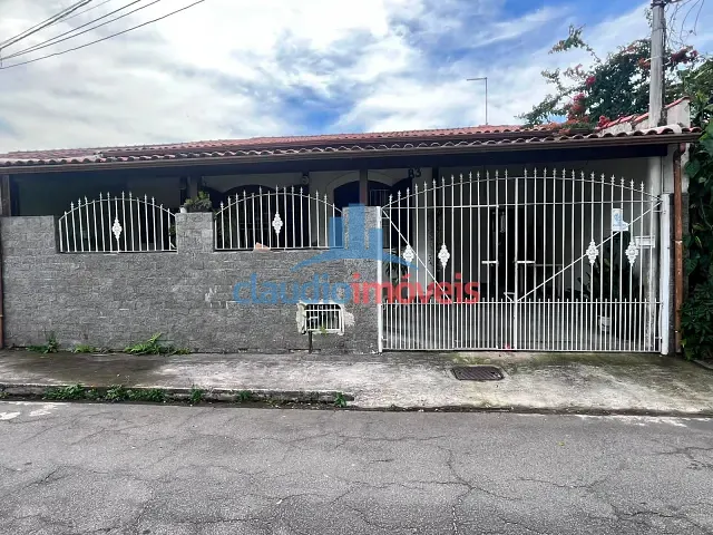 Casa 3 quartos e 3 banheiros, à venda, no bairro Barreira Cravo em Volta Redonda