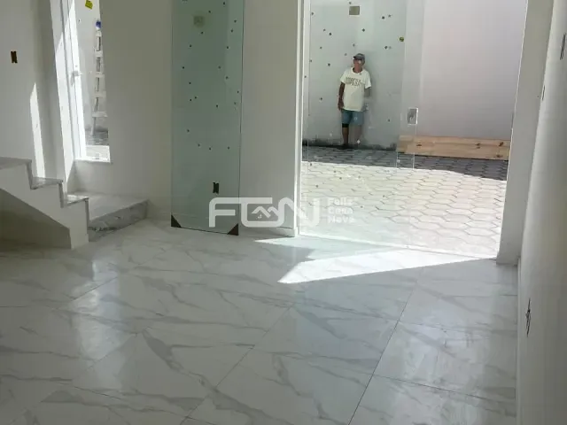 Casa 3 quartos e 3 banheiros, à venda, no bairro Ipitanga em Lauro de Freitas