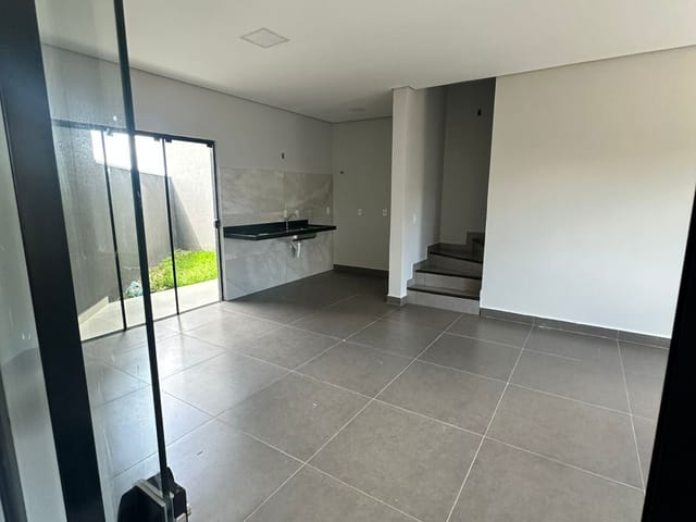 Casa com 120m² 2 quartos e 2 banheiros, para alugar, no bairro Colúmbia em Londrina