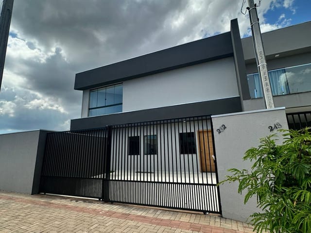 Casa com 120m² 2 quartos e 2 banheiros, para alugar, no bairro Colúmbia em Londrina