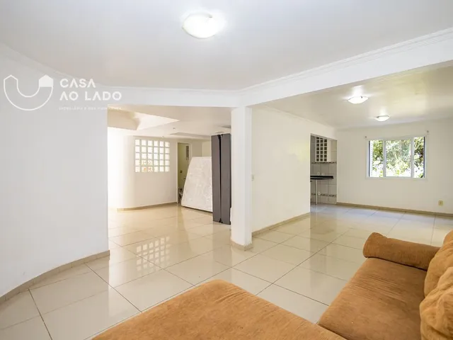 Casa 4 quartos e 6 banheiros, à venda, no bairro Augusta em Curitiba