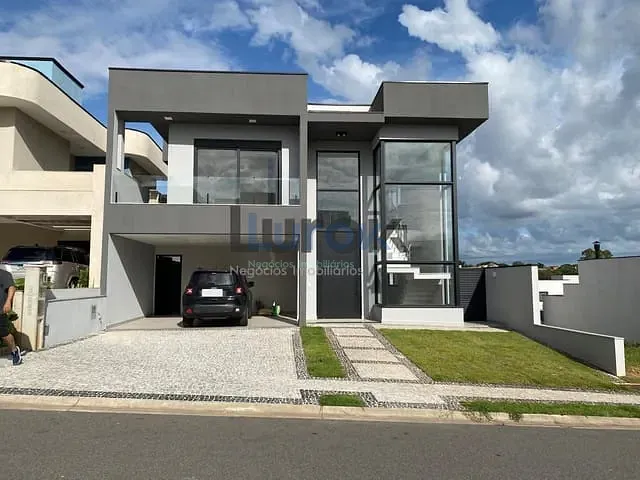 Casa com 270m² 3 quartos e 4 banheiros, à venda, no bairro Roncáglia em Valinhos