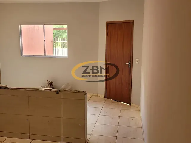 Casa com 135m² 2 quartos e 1 banheiro, à venda, no bairro Parque Industrial José Belinati em Londrina