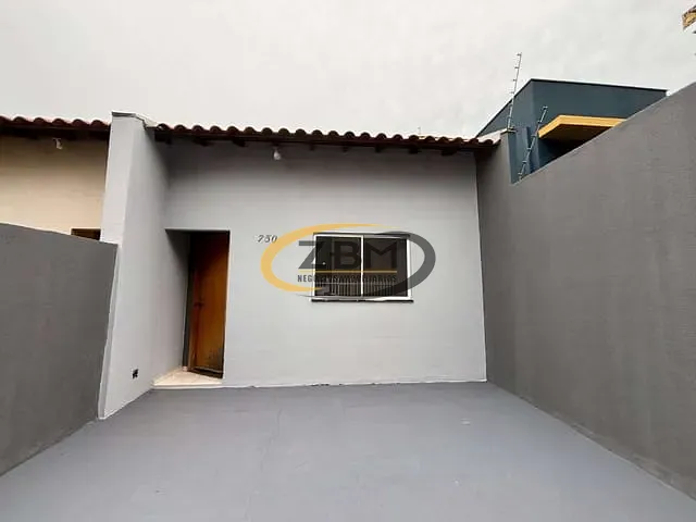 Casa com 135m² 2 quartos e 1 banheiro, à venda, no bairro Parque Industrial José Belinati em Londrina