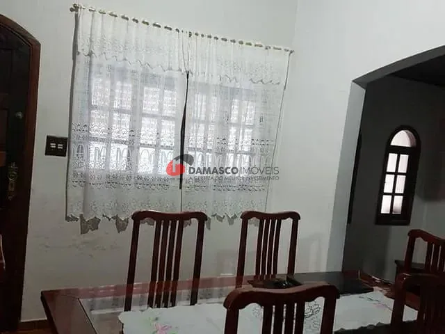 Casa com 195m² 3 quartos e 1 banheiro, à venda, no bairro Cerâmica em São Caetano do Sul