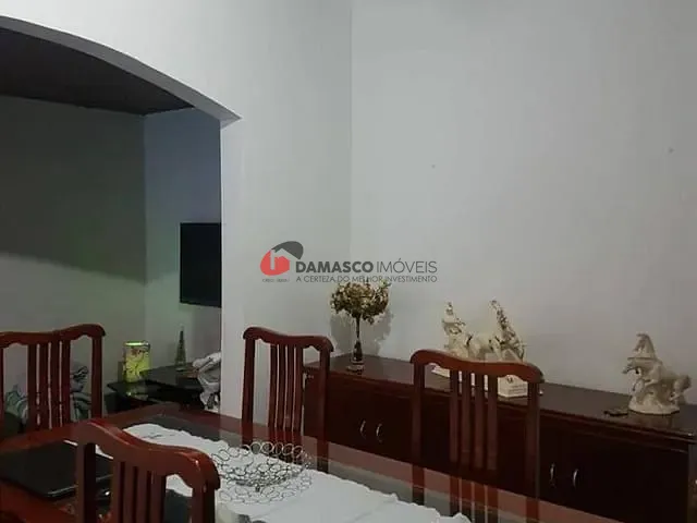 Casa com 195m² 3 quartos e 1 banheiro, à venda, no bairro Cerâmica em São Caetano do Sul