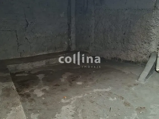 Casa 5 quartos e 3 banheiros, à venda, no bairro Vila Silviânia em Carapicuíba