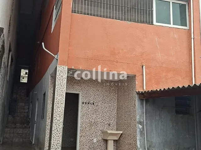 Casa 5 quartos e 3 banheiros, à venda, no bairro Vila Silviânia em Carapicuíba