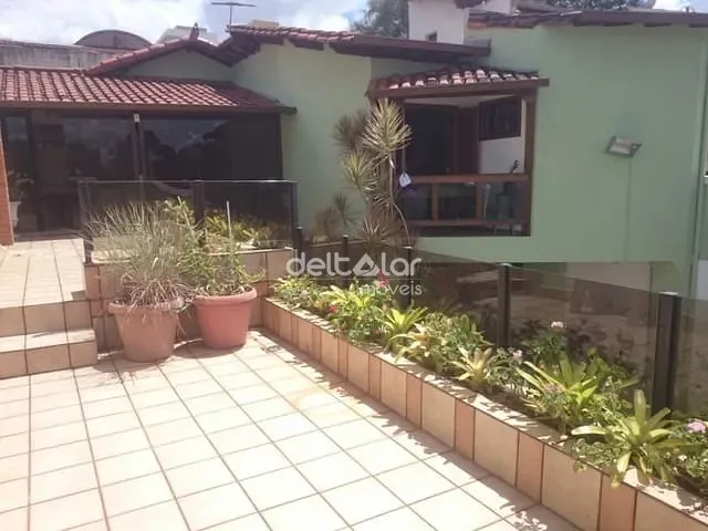 Casa com 400m² 2 quartos e 4 banheiros, à venda, no bairro Planalto em Belo Horizonte