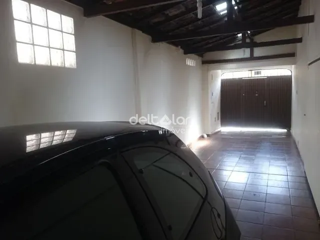 Casa com 400m² 2 quartos e 4 banheiros, à venda, no bairro Planalto em Belo Horizonte