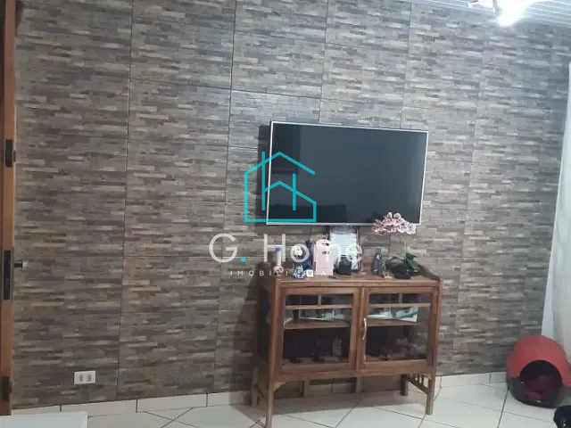Casa com 200m² 3 quartos e 2 banheiros, à venda, no bairro Conjunto Parigot de Souza 3 em Londrina