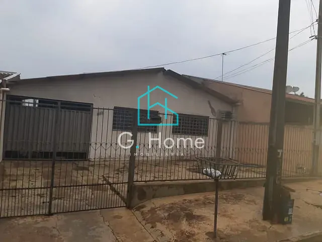 Casa com 200m² 3 quartos e 2 banheiros, à venda, no bairro Conjunto Parigot de Souza 3 em Londrina