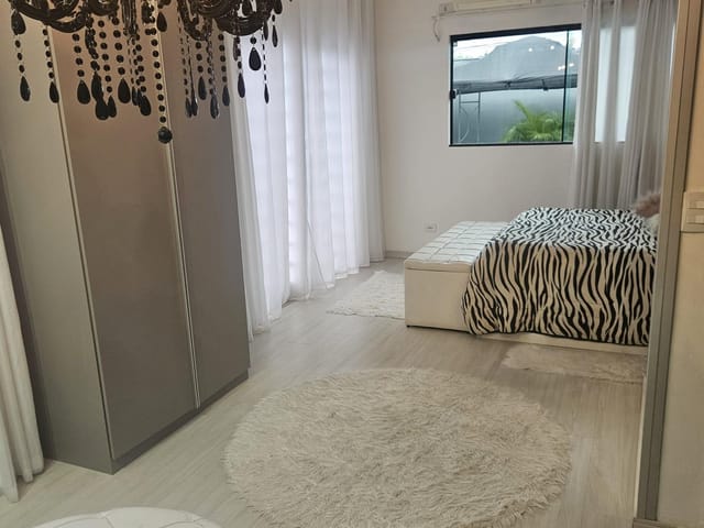 Casa 2 quartos e 2 banheiros, à venda, no bairro Jardim Esperança em Londrina