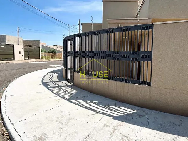 Casa com 208m² 3 quartos e 3 banheiros, à venda, no bairro Residencial Regissol II em Mirassol