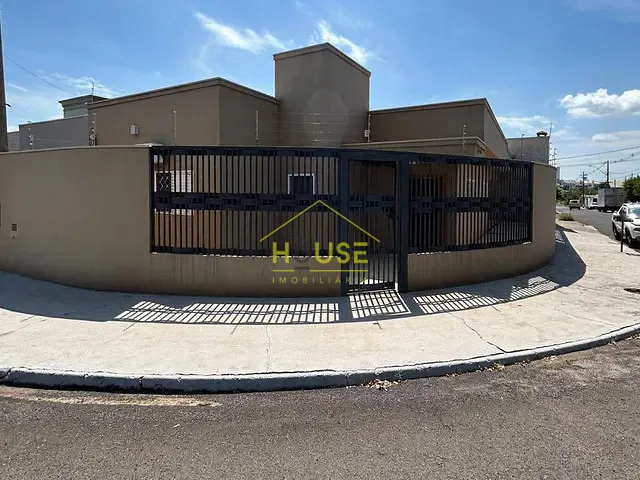 Casa com 208m² 3 quartos e 3 banheiros, à venda, no bairro Residencial Regissol II em Mirassol