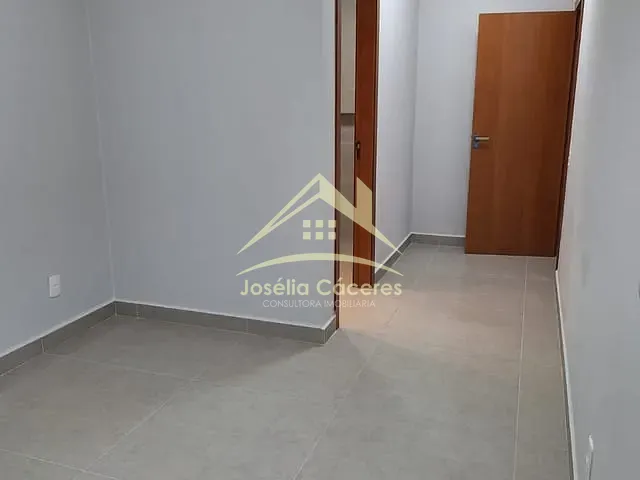 Casa com 225m² 3 quartos e 2 banheiros, à venda, no bairro Recanto dos Pássaros em Cuiabá